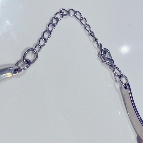 Statement Necklace - silver tone - Picture 3 of 4